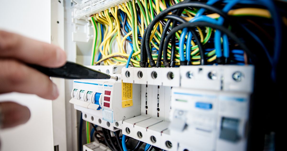 How to get more work as an electrician: 8 ways to win local jobs